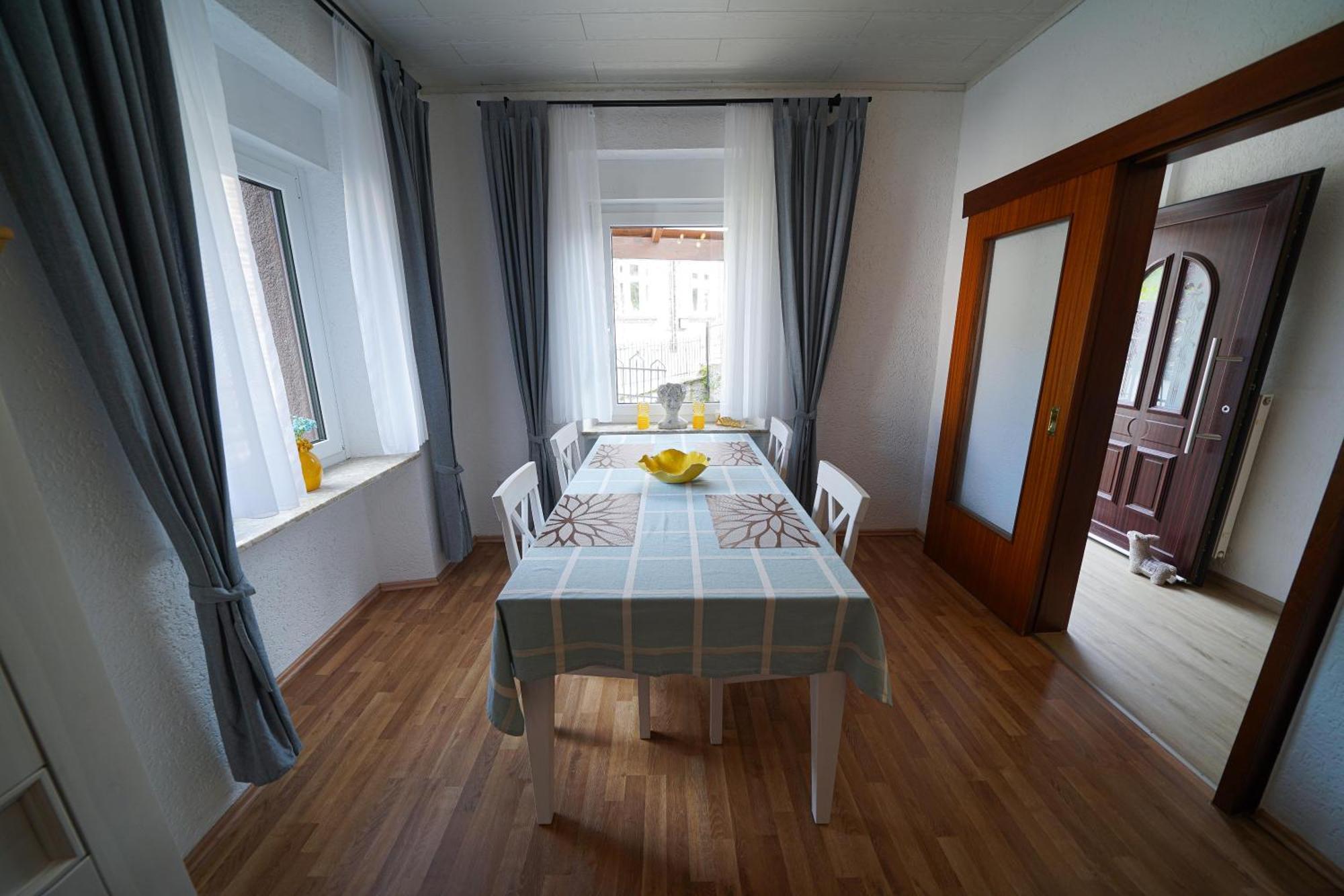 קוכם Haus Daniela Oberstadt מראה חיצוני תמונה